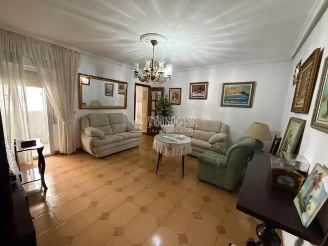 Piso en venta en San Bartolomé, Jaén