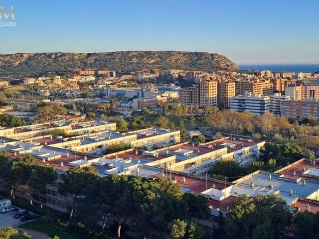 Piso en venta en Casco Antiguo - Santa Cruz - Ayuntamiento, l'Alacantí