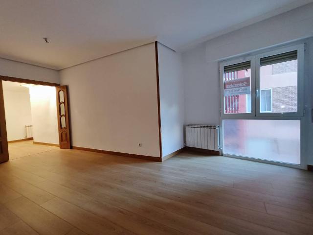 Piso en venta en Las Gaunas, Logroño