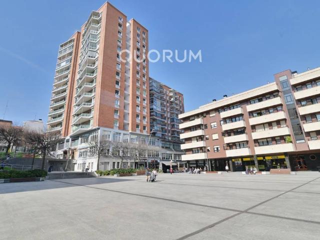 Piso en venta en Basauri, Urbi