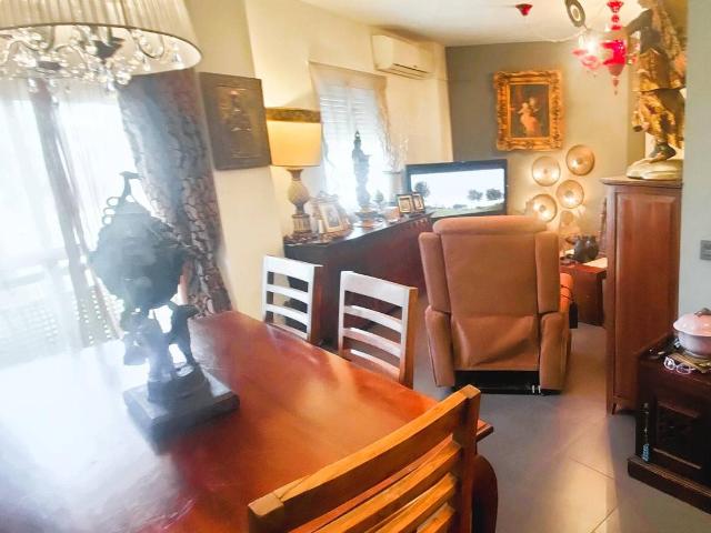 Piso en venta en La Algaba, Sevilla