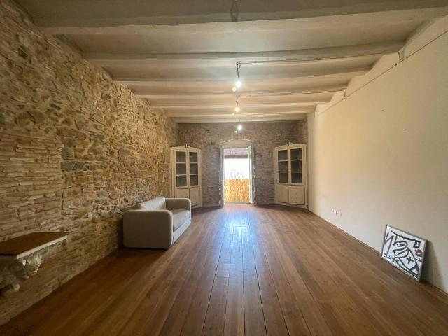 Piso en venta en La Bisbal D'empordà