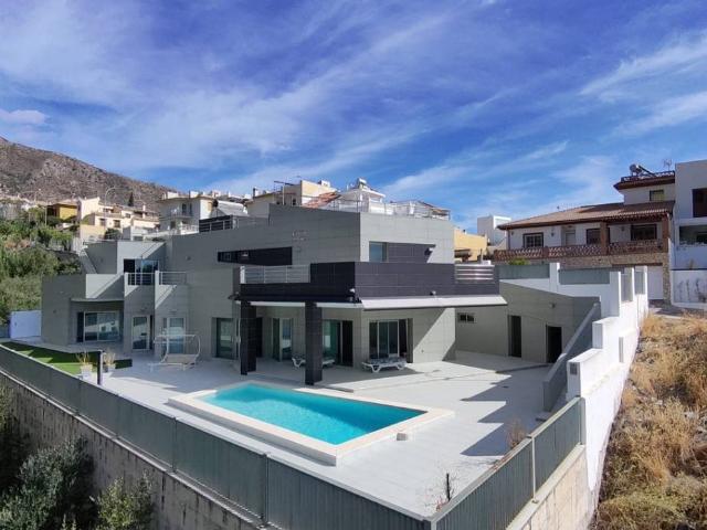 Piso en venta en La Sierrezuela, Costa del Sol Occidental