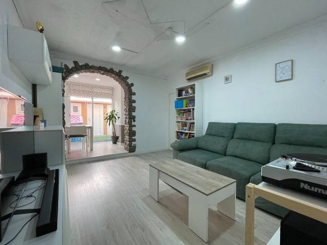 Piso en venta en Cornellà De Llobregat, Centre