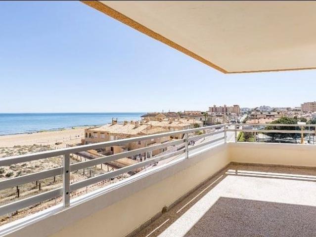 Piso en venta en Torrevieja, Valencia
