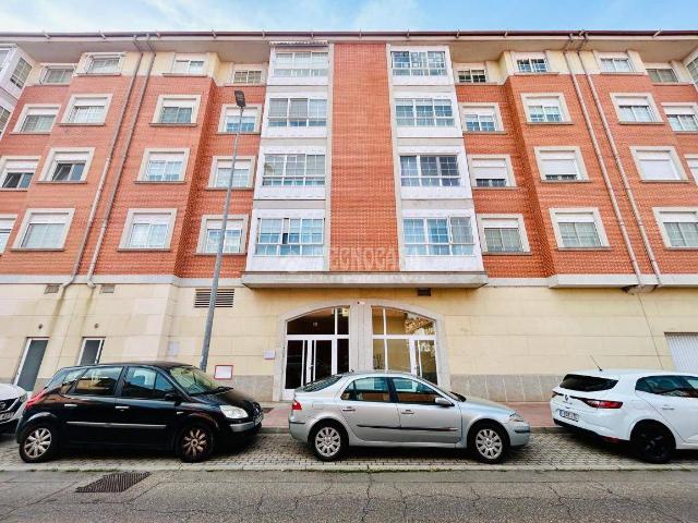 Piso en venta en Laguna De Duero
