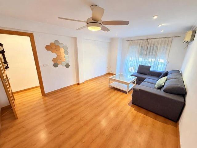 Piso en venta en l'Alcúdia de Crespins, València / Valencia