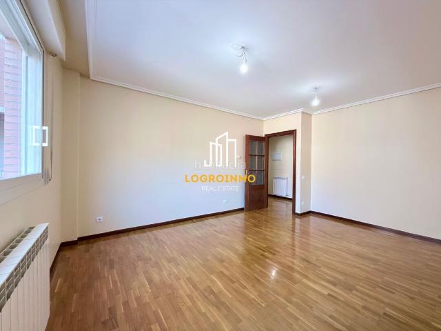 Piso en venta en Villapatro, Lardero