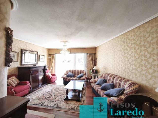 Piso en venta en Laredo