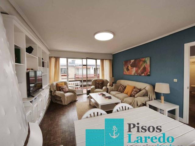 Piso en venta en Laredo