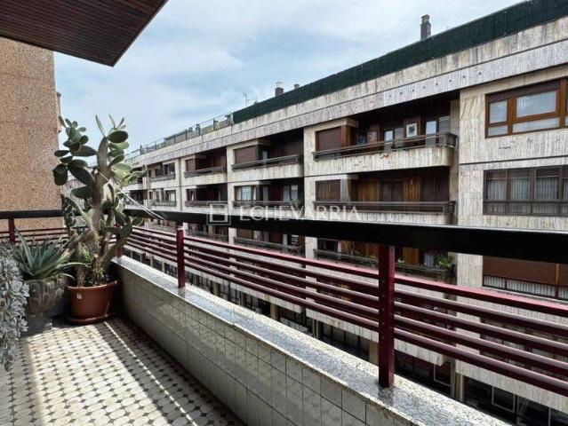 Piso en venta en Elexalde, Getxo