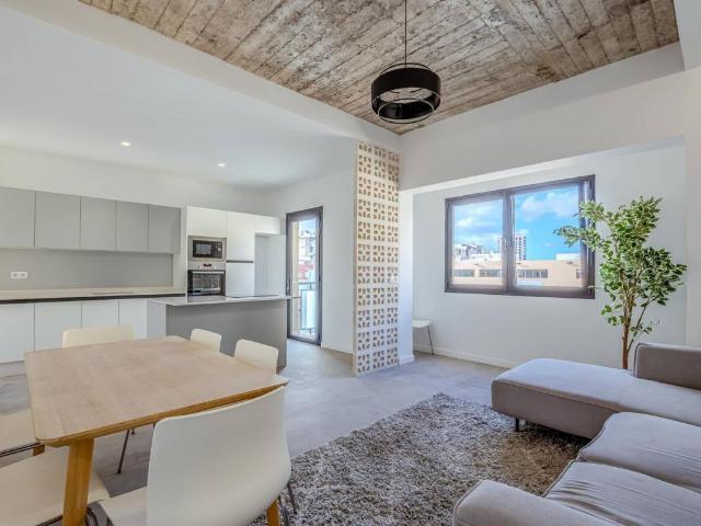 Piso en venta en Alcaravaneras, Gran Canaria
