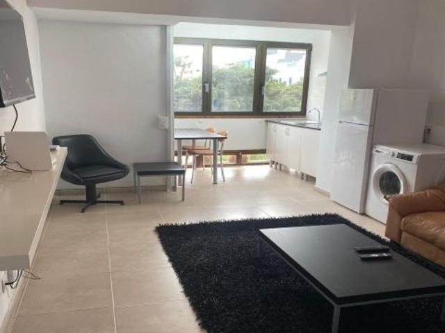 Piso en venta en Santa Catalina-Canteras, Gran Canaria