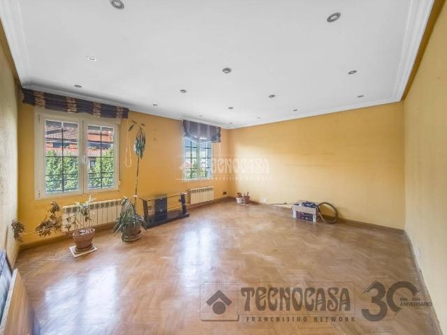 Piso en venta en Madrid, Cortes