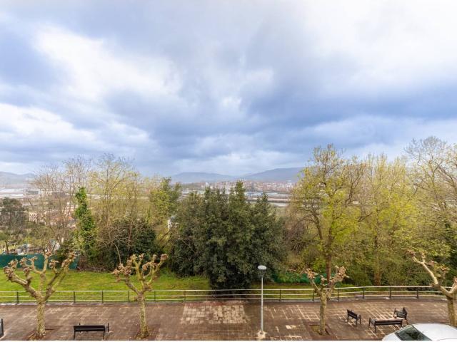 Piso en venta en Ondiz, Leioa