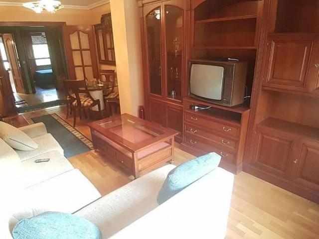 Piso en venta en Lena, Robleo