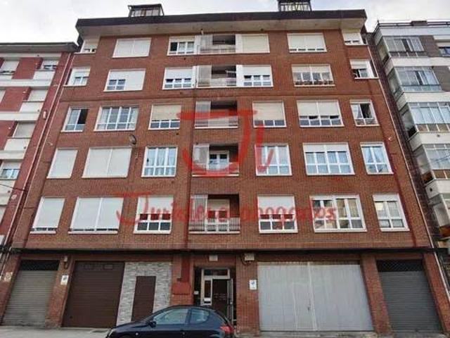 Piso en venta en Robleo, Lena