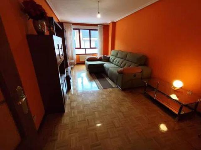 Piso en venta en El Corraón, Lena