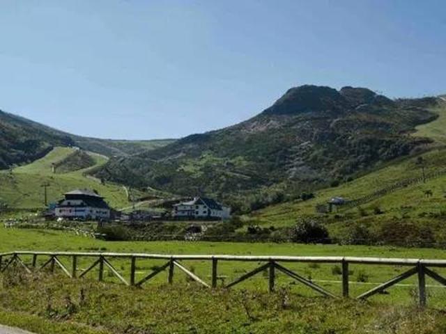 Piso en venta en Lena, Asturias