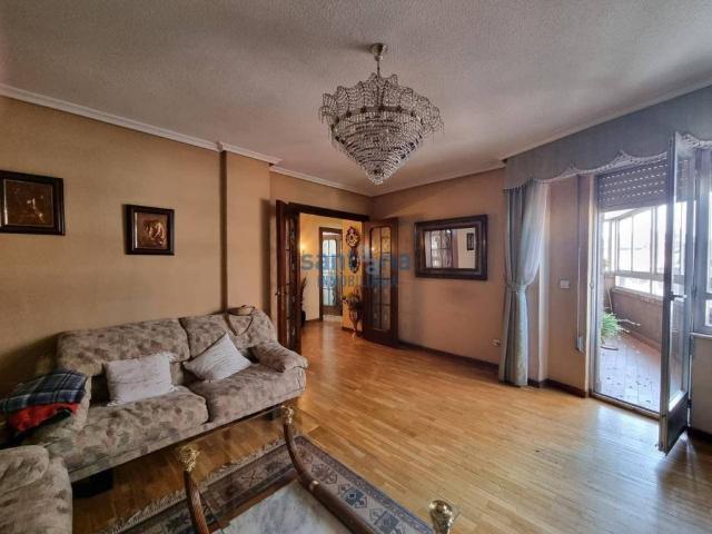 Piso en venta en León, Castilla y León