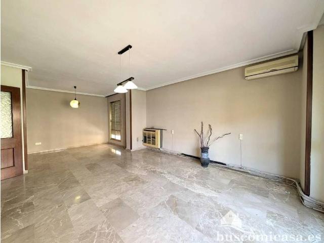 Piso en venta en Linares, Andalucía