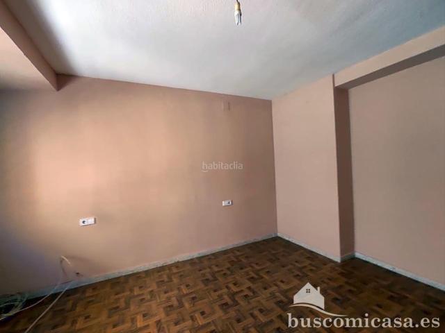 Piso en venta en Linares