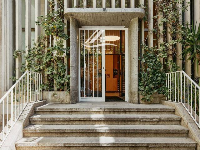 Piso en venta en Cortes, Madrid