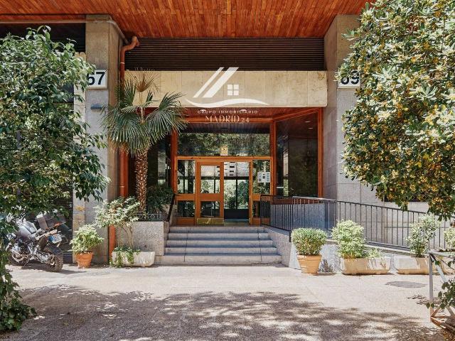 Piso en venta en Cortes, Madrid