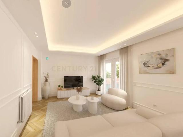 Piso en venta en Madrid, Cortes