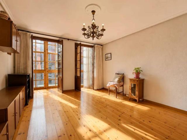 Piso en venta en Llanes, Asturias