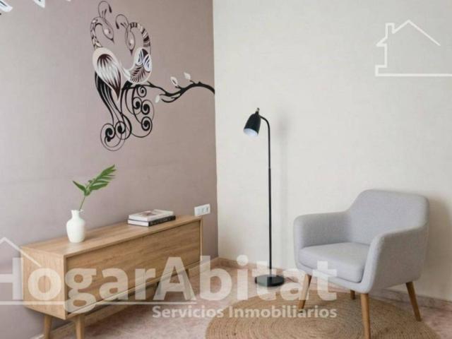 Piso en venta en Llíria, València / Valencia