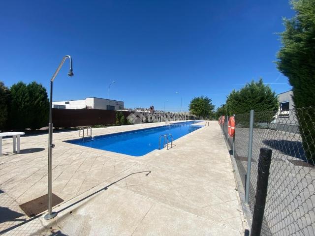 Piso en venta en Loeches, Madrid
