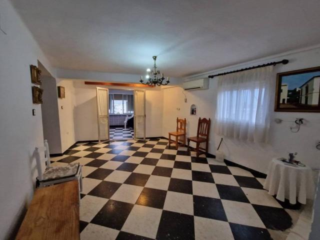 Piso en venta en Lora Del Río, Andalucía