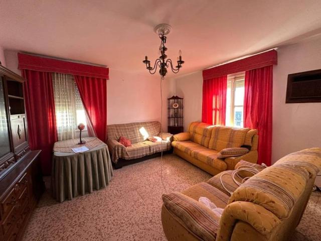 Piso en venta en Lora Del Río, Andalucía