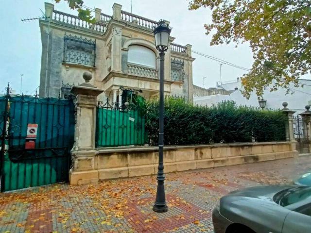 Piso en venta en Lora Del Río, Andalucía