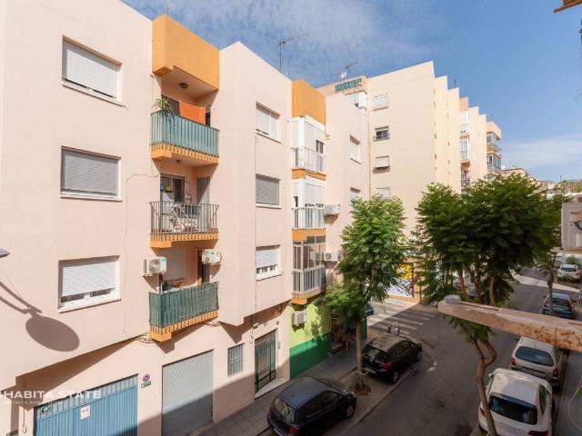 Piso en venta en Almedina, Almería