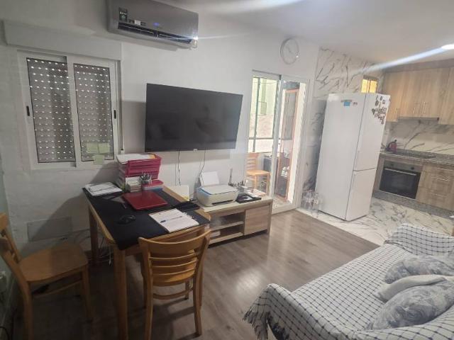 Piso en venta en Almedina, Almería