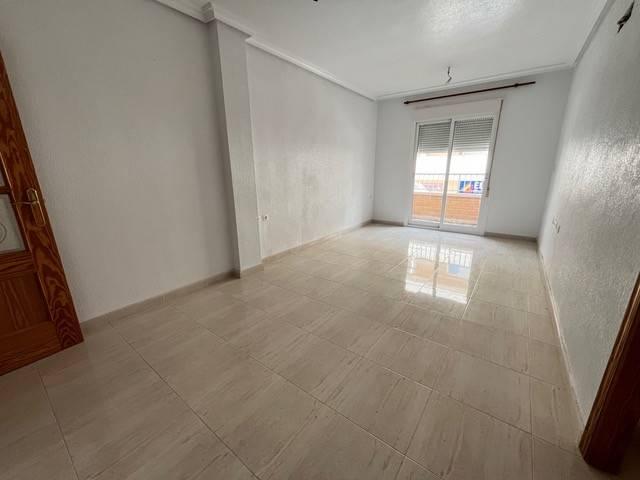 Piso en venta en Los Montesinos, Barrio de los Miras