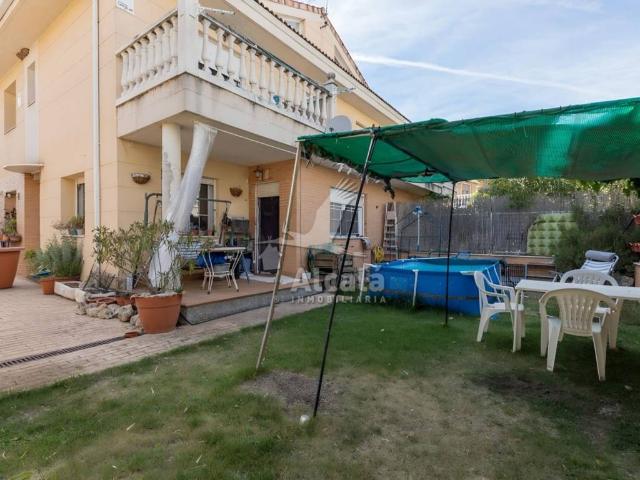 Casa en venta en Los Santos De La Humosa, Madrid