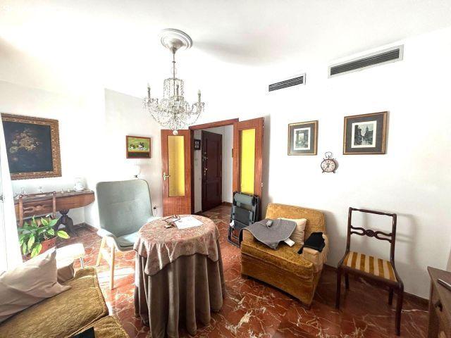 Piso en venta en Casco Antiguo, Sevilla