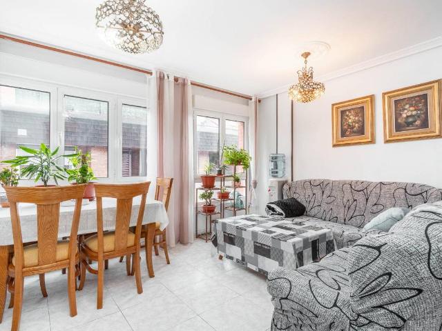 Piso en venta en Gozón, Los Laureles