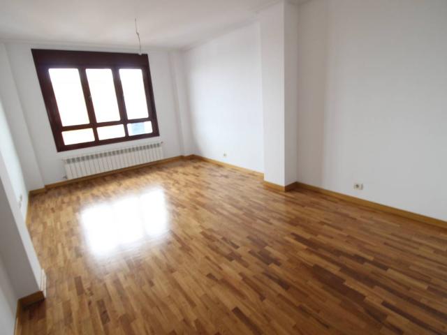 Piso en venta en Los Laureles, Gozón