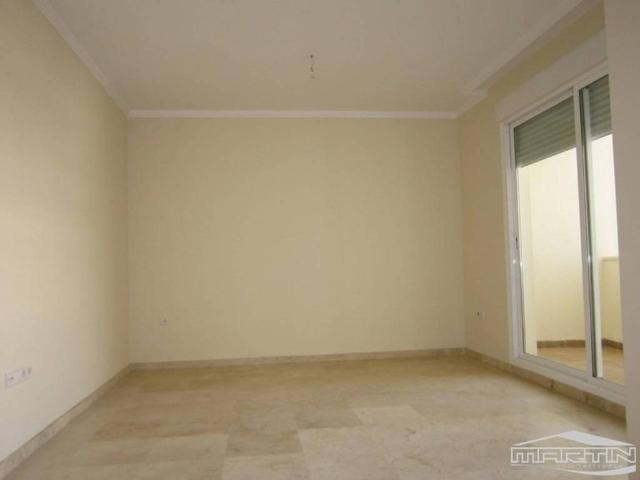 Piso en venta en Zona 1 (el Valle y Dehesa de la Villa), Lucena