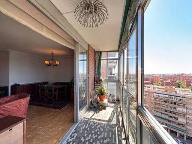 Piso en venta en Ciudad Lineal, Madrid