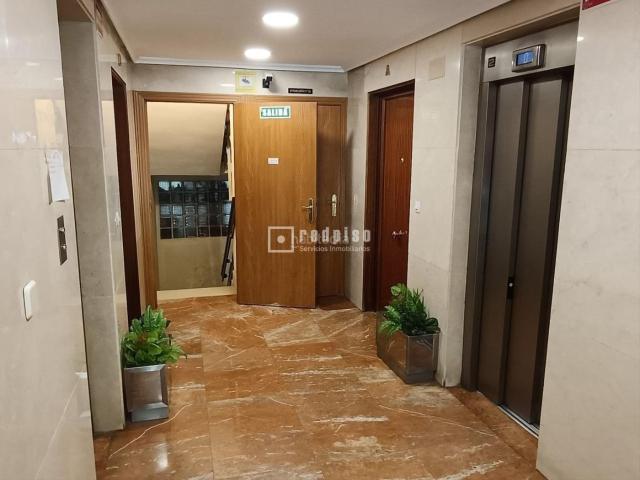 Piso en venta en Madrid, Cortes