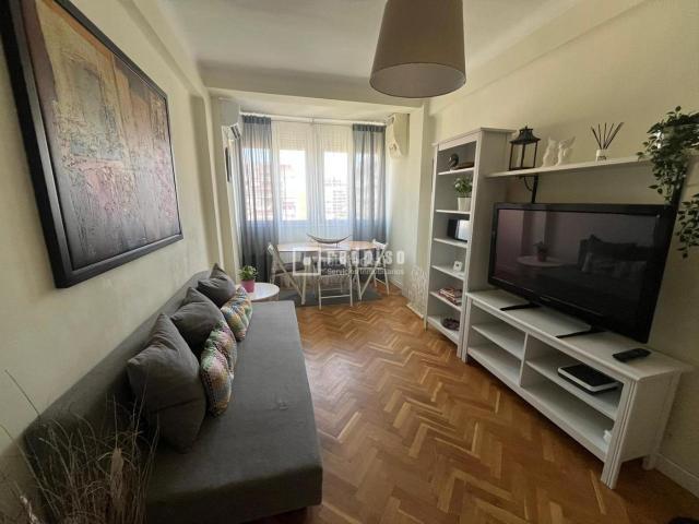 Piso en venta en Madrid, Cortes
