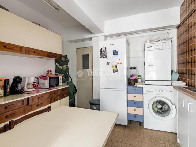 Piso en venta en Madrid, Cortes