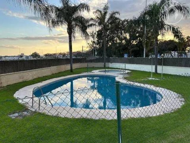 Piso en venta en Polígono Industrial Santa Barbara, Málaga