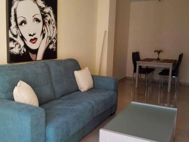 Piso en venta en Castillo de la Duquesa, Costa del Sol Occidental