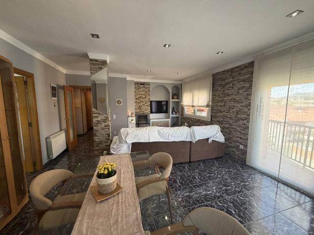 Piso en venta en Baix Vila, Osona